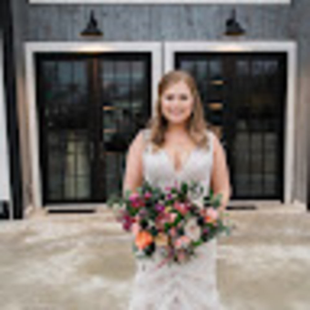 Meet your Posher, Hayley